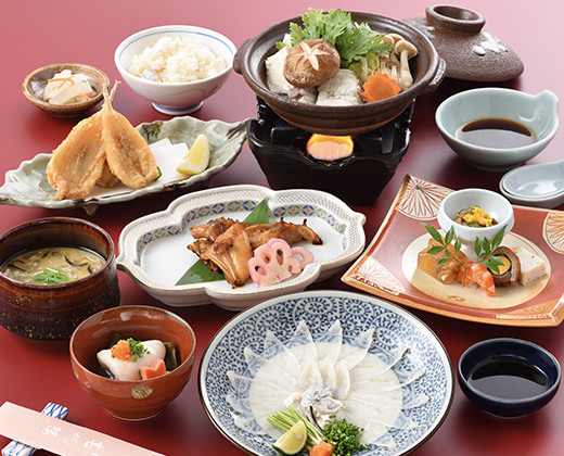 期間限定白子付ふぐ会席（販売期間11/1~3/31）
